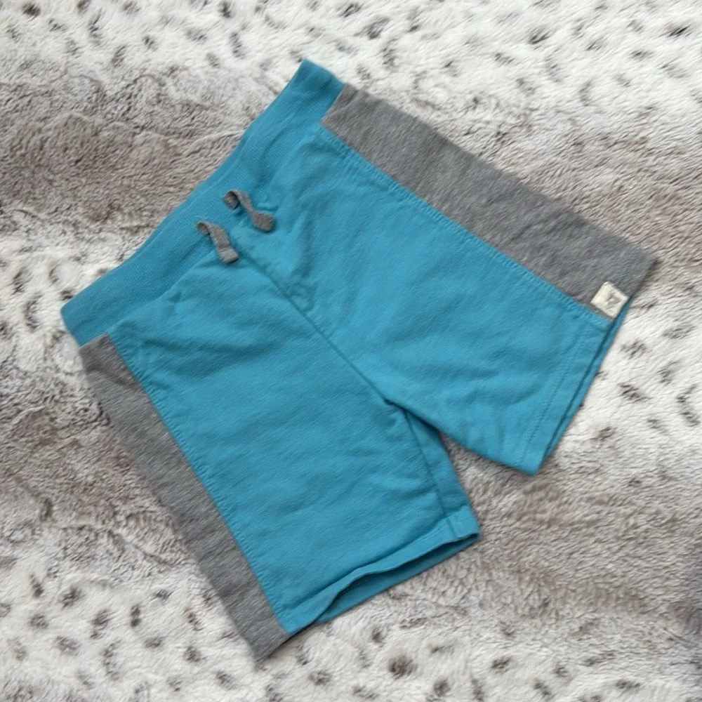 Burt’s Bees Baby set boys 18 months pastel tropical fish shark summer vacation